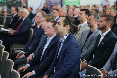6 maja 2025 r. w Parku Technologii Kosmicznych w Zielonej Górze-Nowym Kisielinie został powołany do życia Zielonogórski Integrator Biznesowy – platforma współpracy między miastem a przedsiębiorcami i środowiskiem naukowym.

