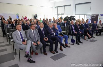 6 maja 2025 r. w Parku Technologii Kosmicznych w Zielonej Górze-Nowym Kisielinie został powołany do życia Zielonogórski Integrator Biznesowy – platforma współpracy między miastem a przedsiębiorcami i środowiskiem naukowym.
