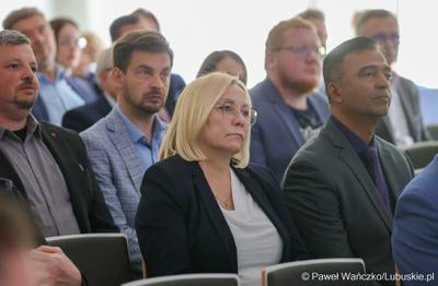 6 maja 2025 r. w Parku Technologii Kosmicznych w Zielonej Górze-Nowym Kisielinie został powołany do życia Zielonogórski Integrator Biznesowy – platforma współpracy między miastem a przedsiębiorcami i środowiskiem naukowym.
