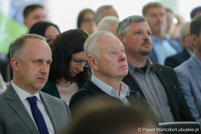 6 maja 2025 r. w Parku Technologii Kosmicznych w Zielonej Górze-Nowym Kisielinie został powołany do życia Zielonogórski Integrator Biznesowy – platforma współpracy między miastem a przedsiębiorcami i środowiskiem naukowym.
