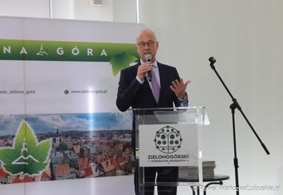 6 maja 2025 r. w Parku Technologii Kosmicznych w Zielonej Górze-Nowym Kisielinie został powołany do życia Zielonogórski Integrator Biznesowy – platforma współpracy między miastem a przedsiębiorcami i środowiskiem naukowym.
