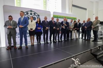 6 maja 2025 r. w Parku Technologii Kosmicznych w Zielonej Górze-Nowym Kisielinie został powołany do życia Zielonogórski Integrator Biznesowy – platforma współpracy między miastem a przedsiębiorcami i środowiskiem naukowym.
