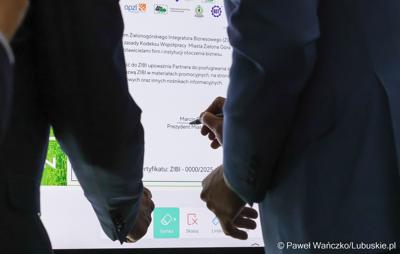 6 maja 2025 r. w Parku Technologii Kosmicznych w Zielonej Górze-Nowym Kisielinie został powołany do życia Zielonogórski Integrator Biznesowy – platforma współpracy między miastem a przedsiębiorcami i środowiskiem naukowym.
