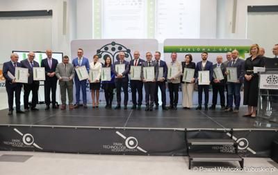 6 maja 2025 r. w Parku Technologii Kosmicznych w Zielonej Górze-Nowym Kisielinie został powołany do życia Zielonogórski Integrator Biznesowy – platforma współpracy między miastem a przedsiębiorcami i środowiskiem naukowym.
