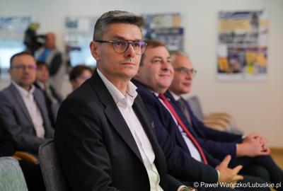7 maja 2025 r., rok po objęciu stanowiska prezydenta Zielonej Góry, Marcin Pabierowski przedstawił informacje nt. realizacji planów związanych z miastem. W wydarzeniu uczestniczyli wicemarszałkowie województwa – Sebastian Ciemnoczołowski i Grzegorz Potęga.
