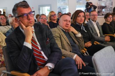 7 maja 2025 r., rok po objęciu stanowiska prezydenta Zielonej Góry, Marcin Pabierowski przedstawił informacje nt. realizacji planów związanych z miastem. W wydarzeniu uczestniczyli wicemarszałkowie województwa – Sebastian Ciemnoczołowski i Grzegorz Potęga.
