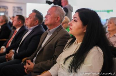 7 maja 2025 r., rok po objęciu stanowiska prezydenta Zielonej Góry, Marcin Pabierowski przedstawił informacje nt. realizacji planów związanych z miastem. W wydarzeniu uczestniczyli wicemarszałkowie województwa – Sebastian Ciemnoczołowski i Grzegorz Potęga.
