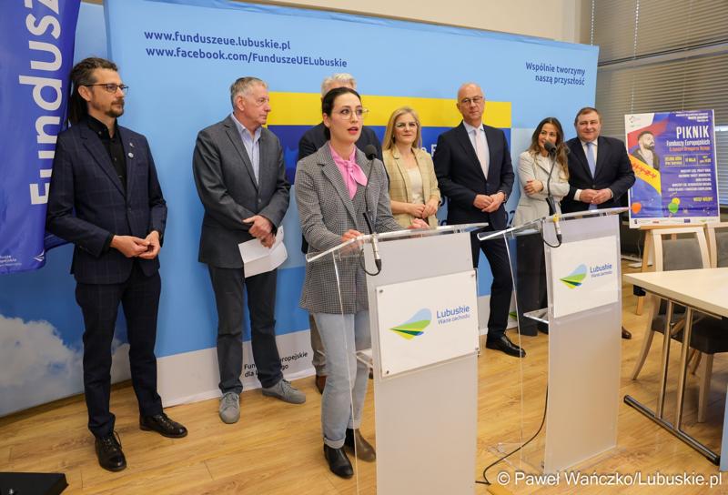 Uczestnicy konferencji prasowej w Urzędzie Marszałkowskim Województwa Lubuskiego