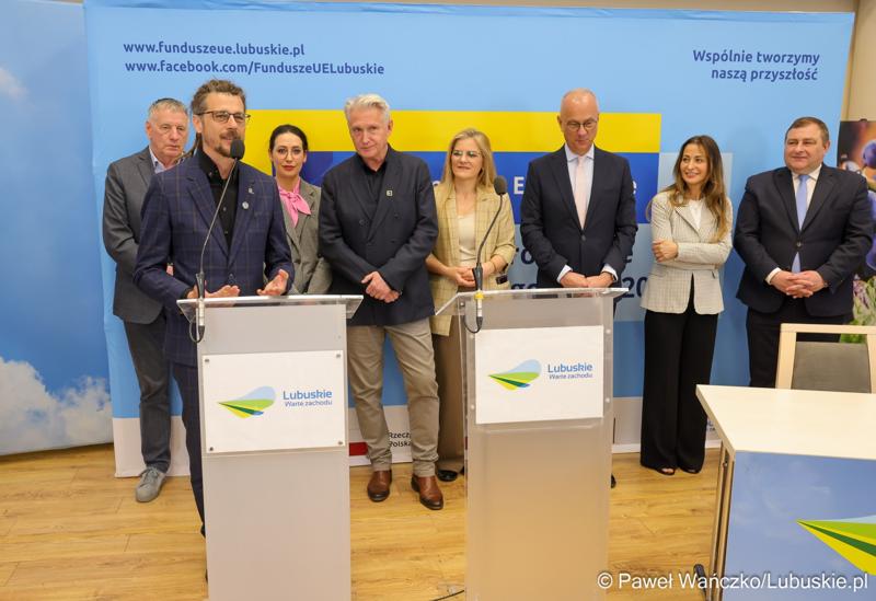 Uczestnicy konferencji prasowej w Urzędzie Marszałkowskim Województwa Lubuskiego