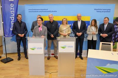 Uczestnicy konferencji prasowej w Urzędzie Marszałkowskim Województwa Lubuskiego