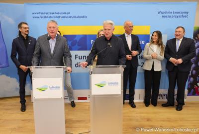 Uczestnicy konferencji prasowej w Urzędzie Marszałkowskim Województwa Lubuskiego