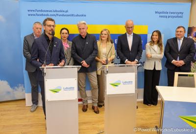 Uczestnicy konferencji prasowej w Urzędzie Marszałkowskim Województwa Lubuskiego