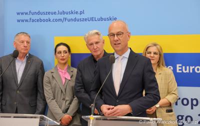 Uczestnicy konferencji prasowej w Urzędzie Marszałkowskim Województwa Lubuskiego