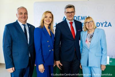 Na pielęgniarstwo w AJP trafiło 5,2 miliona złotych. To część szerszego programu wsparcia, który objął także Uniwersytet Zielonogórski i inne instytucje na łączną kwotę niemal 50 milionów złotych w ciągu ostatniej dekady.