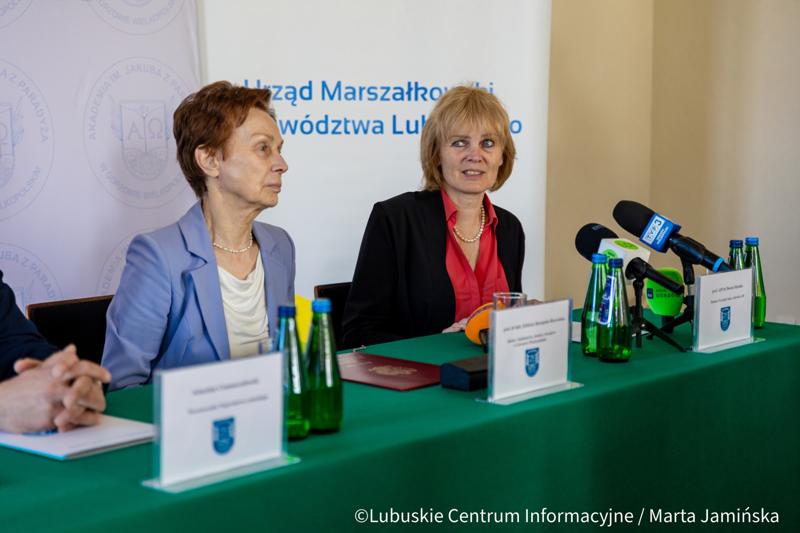 Na pielęgniarstwo w AJP trafiło 5,2 miliona złotych. To część szerszego programu wsparcia, który objął także Uniwersytet Zielonogórski i inne instytucje na łączną kwotę niemal 50 milionów złotych w ciągu ostatniej dekady.
