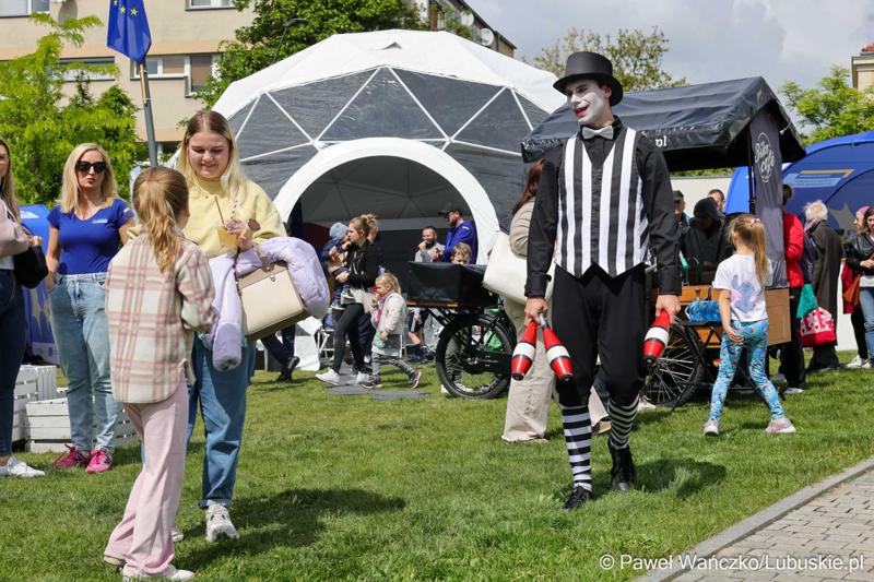Piknik Funduszy Europejskich 2025 w Zielonej Górze na pl. Teatralnym w Zielonej Górze