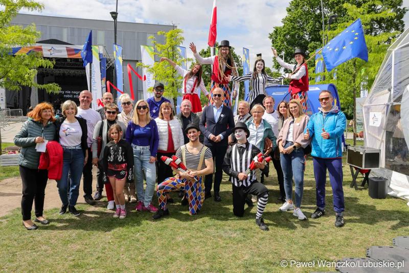 Piknik Funduszy Europejskich 2025 w Zielonej Górze na pl. Teatralnym w Zielonej Górze