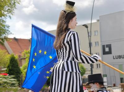 Piknik Funduszy Europejskich 2025 w Zielonej Górze na pl. Teatralnym w Zielonej Górze
