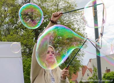 Piknik Funduszy Europejskich 2025 w Zielonej Górze na pl. Teatralnym w Zielonej Górze