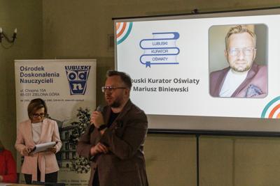  Projekt edukacyjny jest czymś, z czym powinna na co dzień obcować każda szkoła, każda placówka edukacyjna. Projekty edukacyjne to projekty badawcze, społeczne, językowe, ale to także szeroko pojęte projekty wychowawcze.