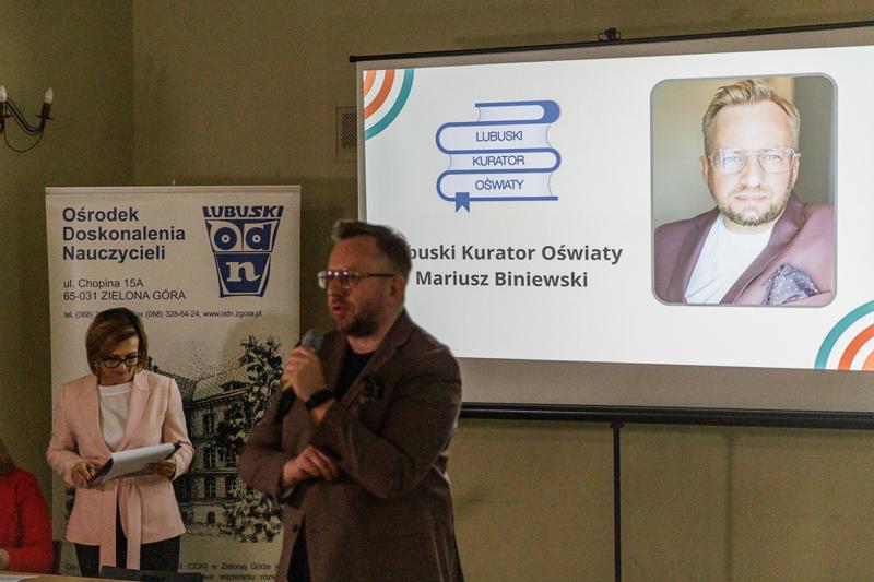 Projekt edukacyjny jest czymś, z czym powinna na co dzień obcować każda szkoła, każda placówka edukacyjna. Projekty edukacyjne to projekty badawcze, społeczne, językowe, ale to także szeroko pojęte projekty wychowawcze.