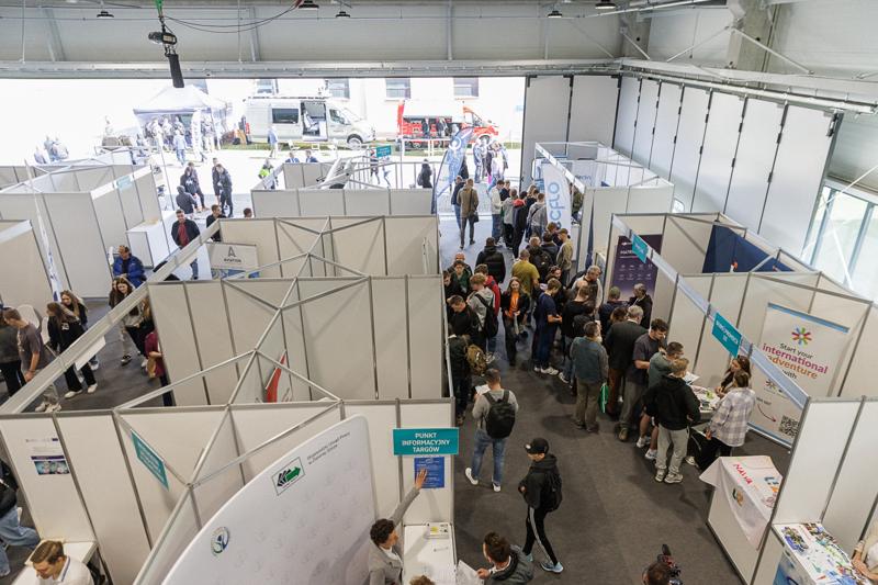 15 maja 2025 r. w Aeroklubie Ziemi Lubuskiej w Zielonej Górze-Przylepie odbyły się Targi AIR DRONE EXPO LUBUSKIE 2025.