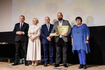 W sobotę, 17 maja 2025 roku, w Świebodzińskim Domu Kultury odbyła się uroczysta Gala Finałowa pierwszej edycji konkursu „Sołtys Roku 2025”, zorganizowanego przez Departament Programów Rozwoju Obszarów Wiejskich Urzędu Marszałkowskiego Województwa Lubuskiego.