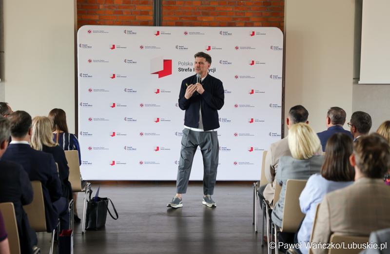 Uczestnicy dwudniowej Konferencji Polska Strefa Inwestycji 2025 – Forum Gospodarcze K-S-SSE, w Pałacu w Mierzęcinie