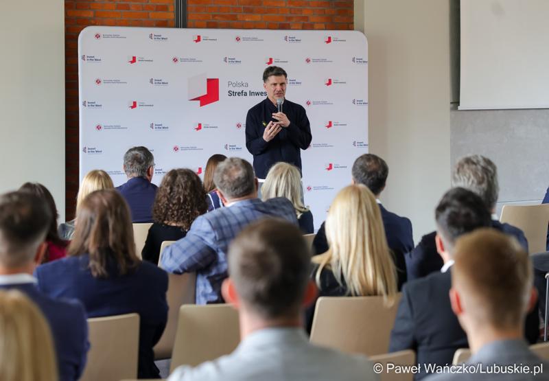 Uczestnicy dwudniowej Konferencji Polska Strefa Inwestycji 2025 – Forum Gospodarcze K-S-SSE, w Pałacu w Mierzęcinie