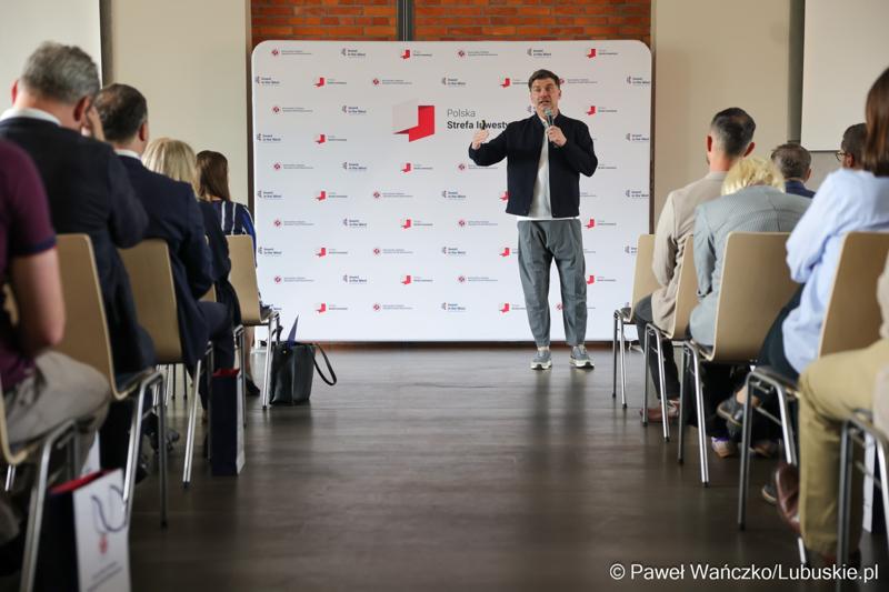 Uczestnicy dwudniowej Konferencji Polska Strefa Inwestycji 2025 – Forum Gospodarcze K-S-SSE, w Pałacu w Mierzęcinie