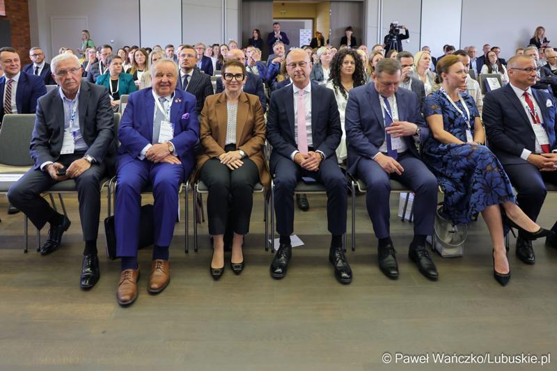 Uczestnicy dwudniowej Konferencji Polska Strefa Inwestycji 2025 – Forum Gospodarcze K-S-SSE, w Pałacu w Mierzęcinie