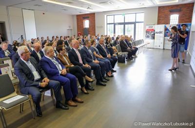 Uczestnicy dwudniowej Konferencji Polska Strefa Inwestycji 2025 – Forum Gospodarcze K-S-SSE, w Pałacu w Mierzęcinie
