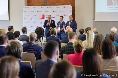 Uczestnicy dwudniowej Konferencji Polska Strefa Inwestycji 2025 – Forum Gospodarcze K-S-SSE, w Pałacu w Mierzęcinie
