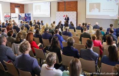 Uczestnicy dwudniowej Konferencji Polska Strefa Inwestycji 2025 – Forum Gospodarcze K-S-SSE, w Pałacu w Mierzęcinie

