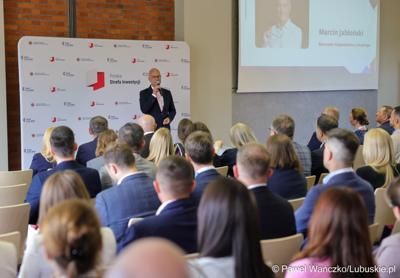 Uczestnicy dwudniowej Konferencji Polska Strefa Inwestycji 2025 – Forum Gospodarcze K-S-SSE, w Pałacu w Mierzęcinie
