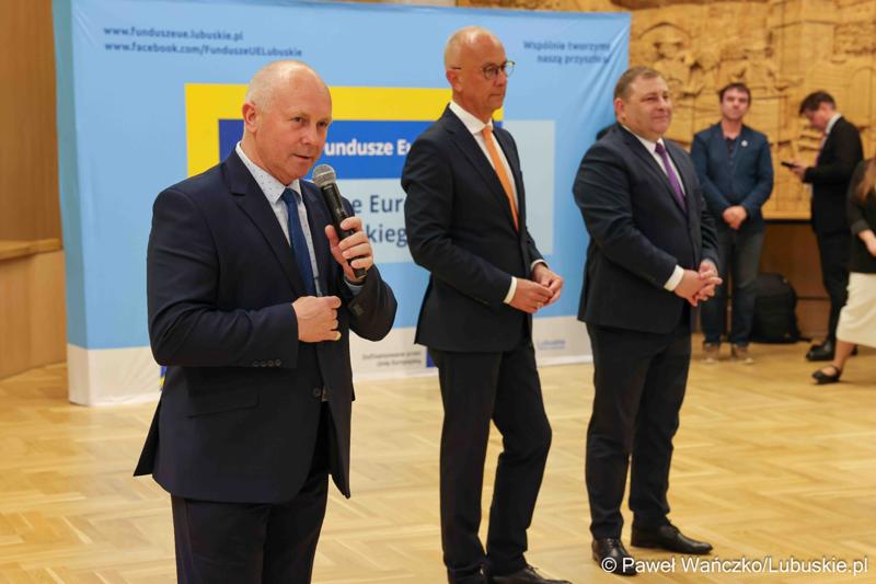 Życzenia z okazji Dnia Samorządu Terytorialnego złożył członek zarządu województwa lubuskiego Zbigniew Kołodziej.