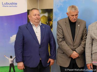 Uczestnicy konferencji prasowej dot. kampanii profrekwencyjnej przed drugą turą wyborów prezydenckich