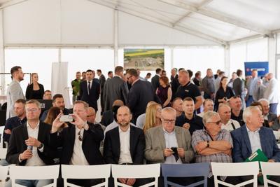 W Bieganowie, gdzie niegdyś działała największa w Polsce Przemysłowa Ferma Trzody Chlewnej, właśnie otwarto nowoczesną fermę zarodową.