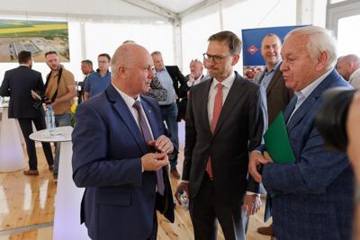 W Bieganowie, gdzie niegdyś działała największa w Polsce Przemysłowa Ferma Trzody Chlewnej, właśnie otwarto nowoczesną fermę zarodową.