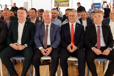 W Bieganowie, gdzie niegdyś działała największa w Polsce Przemysłowa Ferma Trzody Chlewnej, właśnie otwarto nowoczesną fermę zarodową.