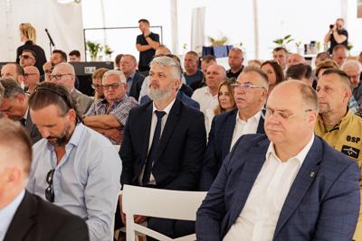 W Bieganowie, gdzie niegdyś działała największa w Polsce Przemysłowa Ferma Trzody Chlewnej, właśnie otwarto nowoczesną fermę zarodową.