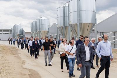 W Bieganowie, gdzie niegdyś działała największa w Polsce Przemysłowa Ferma Trzody Chlewnej, właśnie otwarto nowoczesną fermę zarodową.