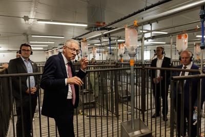 W Bieganowie, gdzie niegdyś działała największa w Polsce Przemysłowa Ferma Trzody Chlewnej, właśnie otwarto nowoczesną fermę zarodową.