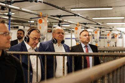 W Bieganowie, gdzie niegdyś działała największa w Polsce Przemysłowa Ferma Trzody Chlewnej, właśnie otwarto nowoczesną fermę zarodową.