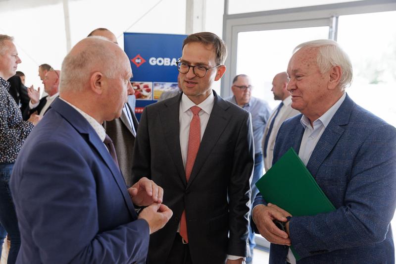 W Bieganowie, gdzie niegdyś działała największa w Polsce Przemysłowa Ferma Trzody Chlewnej, właśnie otwarto nowoczesną fermę zarodową.