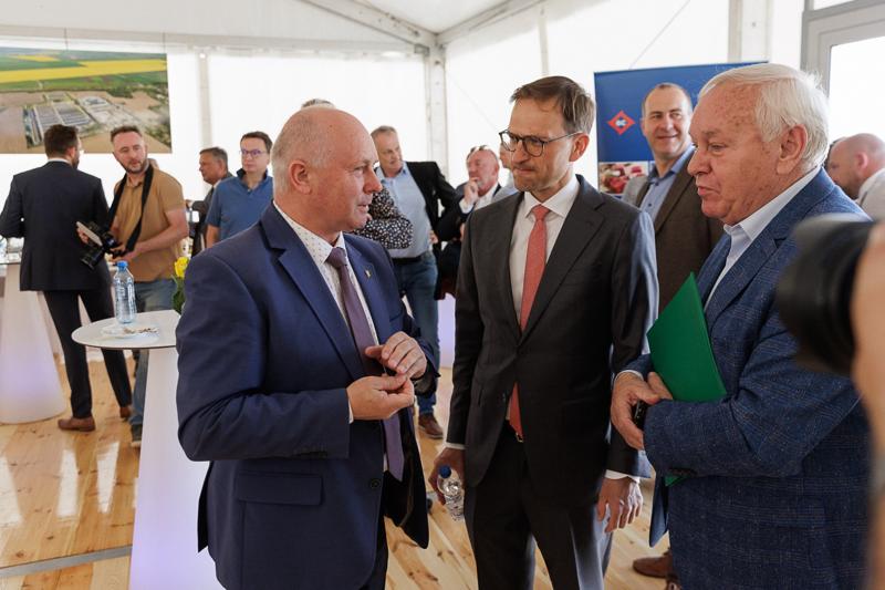 W Bieganowie, gdzie niegdyś działała największa w Polsce Przemysłowa Ferma Trzody Chlewnej, właśnie otwarto nowoczesną fermę zarodową.