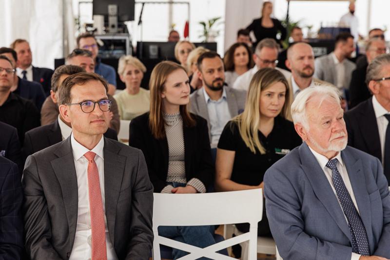 W Bieganowie, gdzie niegdyś działała największa w Polsce Przemysłowa Ferma Trzody Chlewnej, właśnie otwarto nowoczesną fermę zarodową.