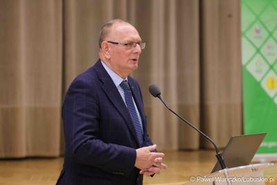 Uroczystość podsumowująca konkursy i wręczenie nagród laureatom etapów wojewódzkich i osób wyróżnionych w XV edycji  ogólnopolskiego Konkursu Plastycznego dla dzieci „Wioski bez troski” oraz VI edycji Ogólnopolskiego Konkursu dla Dzieci na Rymowankę o Bezpieczeństwie w Gospodarstwie Rolnym pod hasłem „Wioski bez troski”.