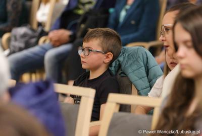 Uroczystość podsumowująca konkursy i wręczenie nagród laureatom etapów wojewódzkich i osób wyróżnionych w XV edycji  ogólnopolskiego Konkursu Plastycznego dla dzieci „Wioski bez troski” oraz VI edycji Ogólnopolskiego Konkursu dla Dzieci na Rymowankę o Bezpieczeństwie w Gospodarstwie Rolnym pod hasłem „Wioski bez troski”.