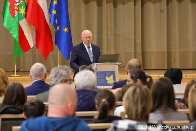 Uroczystość podsumowująca konkursy i wręczenie nagród laureatom etapów wojewódzkich i osób wyróżnionych w XV edycji  ogólnopolskiego Konkursu Plastycznego dla dzieci „Wioski bez troski” oraz VI edycji Ogólnopolskiego Konkursu dla Dzieci na Rymowankę o Bezpieczeństwie w Gospodarstwie Rolnym pod hasłem „Wioski bez troski”.